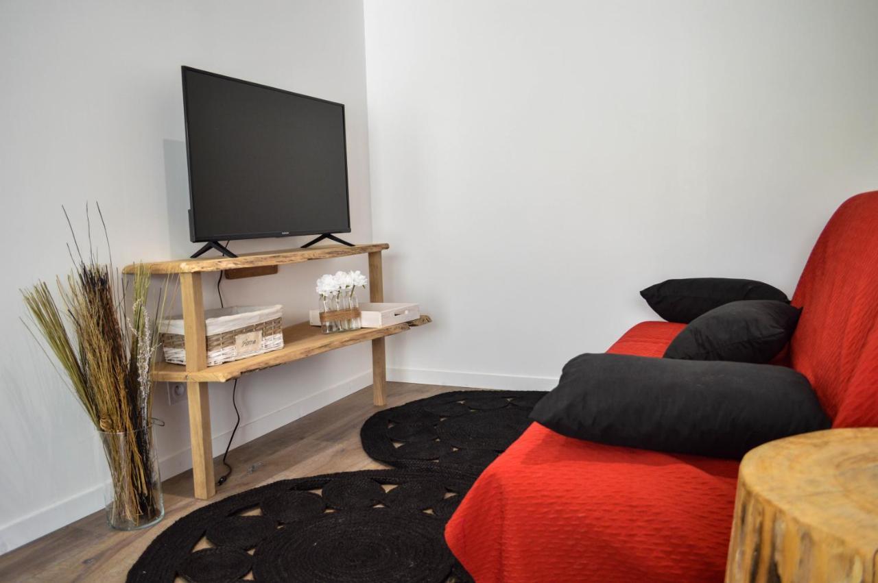 Grande Chambre D'Hote Les Chats-Pitres Bed and Breakfast La Rochette  Esterno foto